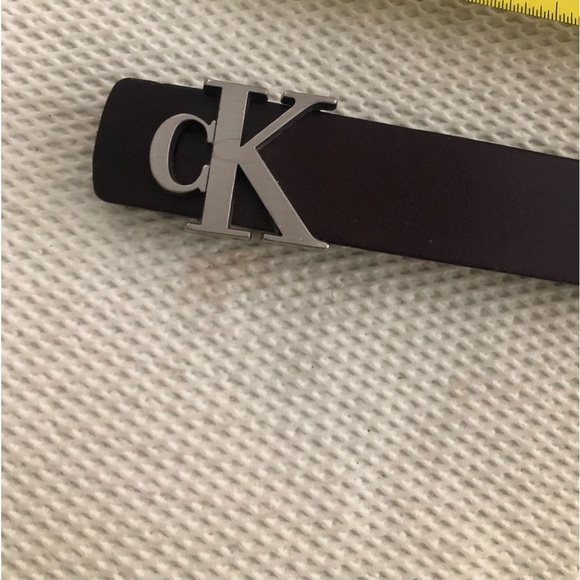 Calvin Klein women's skinny belt CK Monogram Buckle M.  33-1/2 Long, 1” wide. - Picture 2 of 6